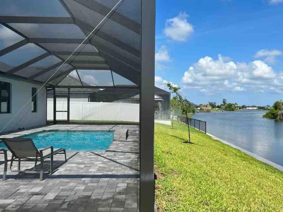 Newly Built Villa Ballerina With Heated Pool And Incredible View Into Beautiful Arrowheadcanal Кейп-Корал Екстер'єр фото