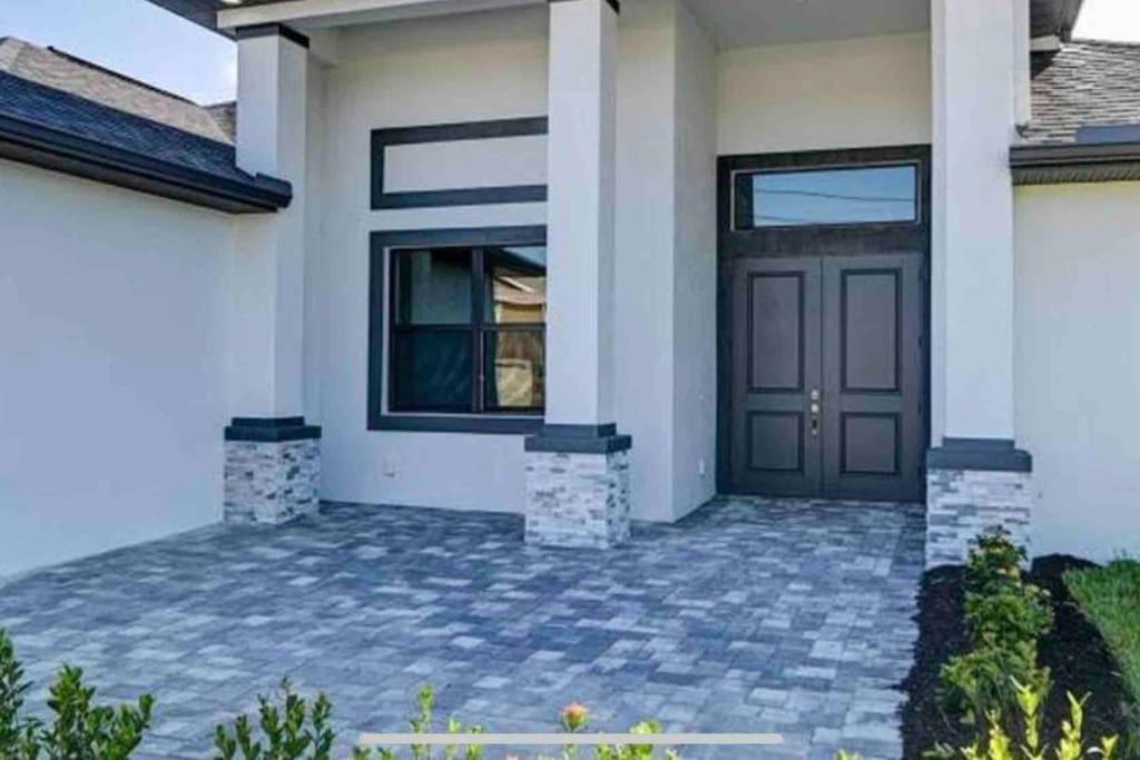 Newly Built Villa Ballerina With Heated Pool And Incredible View Into Beautiful Arrowheadcanal Кейп-Корал Екстер'єр фото